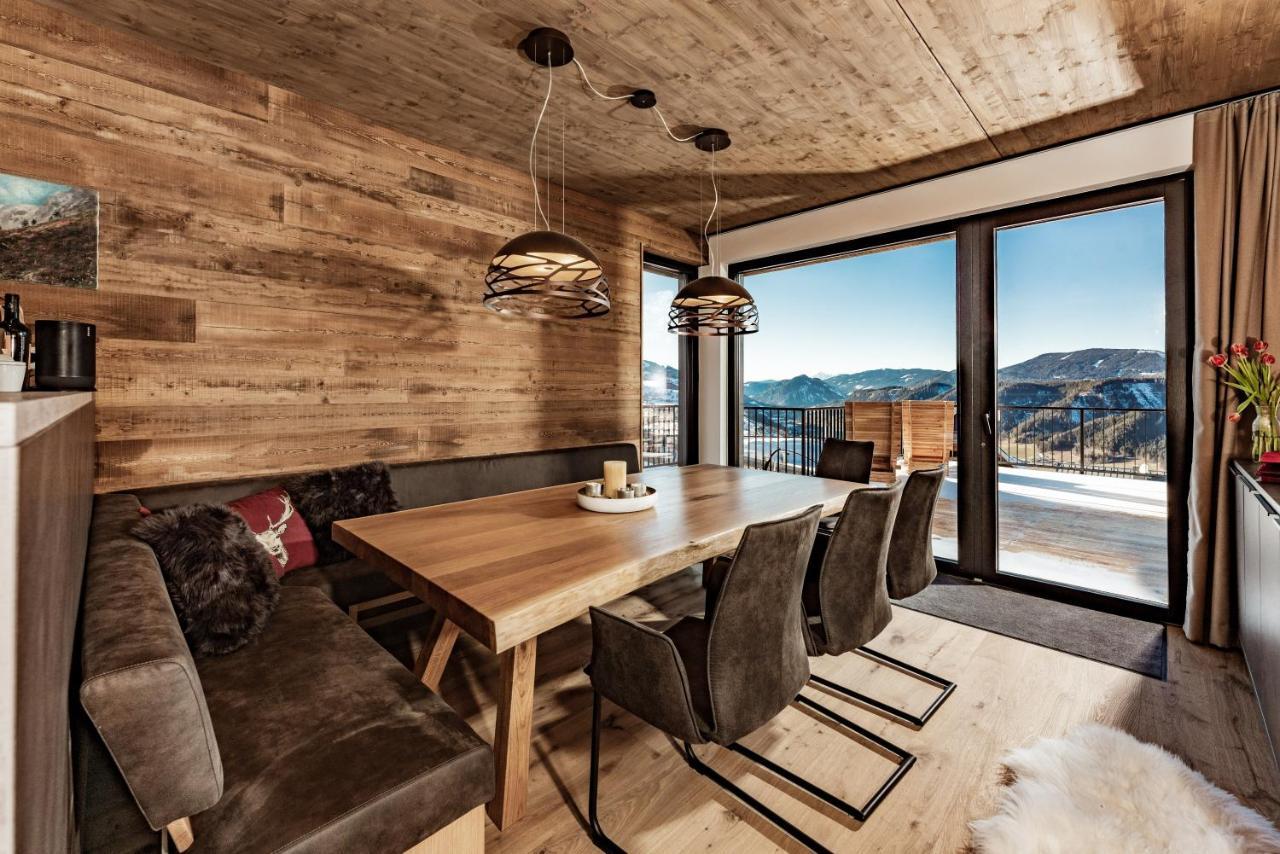 Ferienhaus W - In Out Auf Der Planai Diekt An Der Skipiste By Schladmingurlaub
